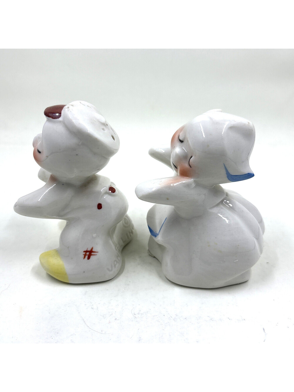 Vintage Van Tellingen Hand-Painted Hugging Dutch Boy and Girl Salt Pepper Shaker - Picture 4 of 7